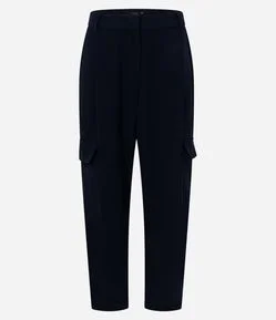 Calça Cargo em Crepe com Bolsos Laterais