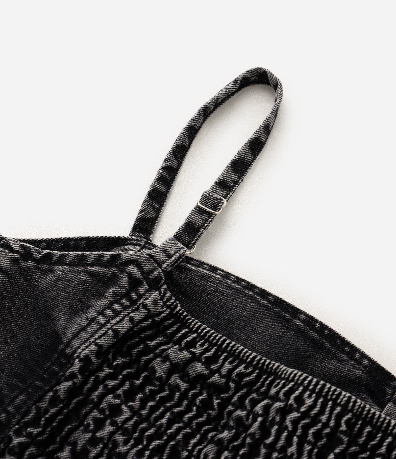 Vestido Infantil em Jeans com Alças Finas e Cintura em V - Tam 5 a 16 Anos Preto 4