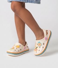 Sandália Babuche Infantil com Pins de Frutinhas - Tam 20 Ao 25