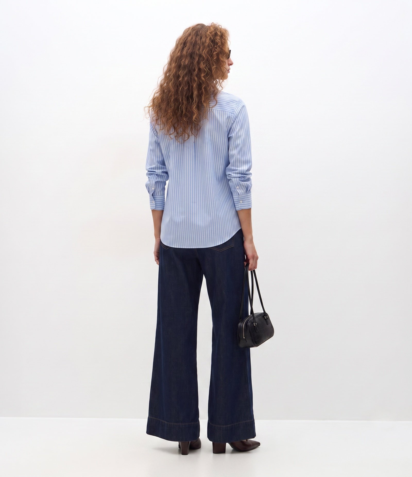 Camisa em Tricoline com Abotoamento e Estampa de Listras em Fio Tinto Azul 4
