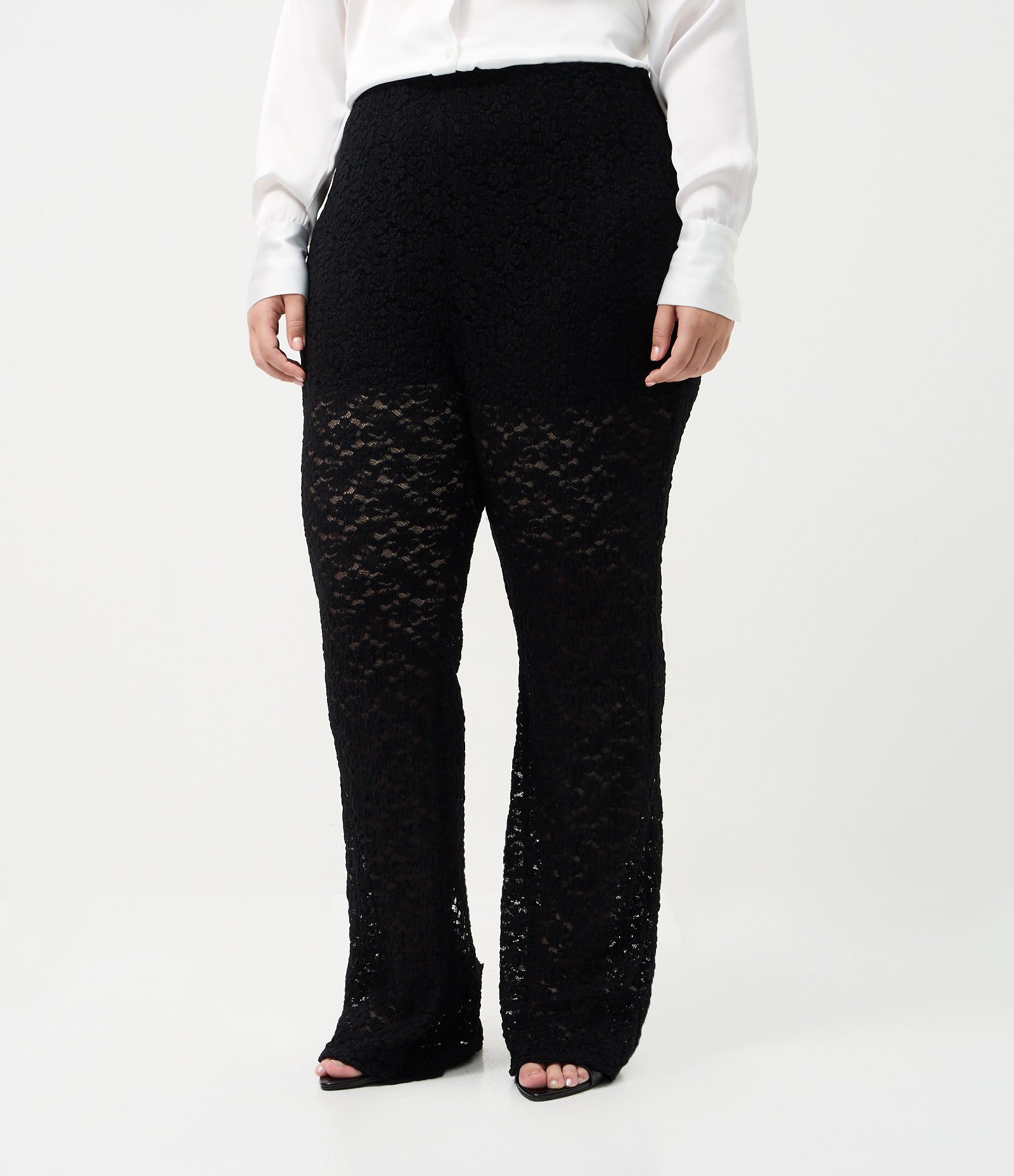 Calça Reta Renda Curve & Plus Size Preto 2