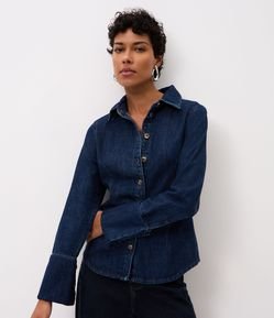 Camisa em Jeans com Botões e Punhos Alongados
