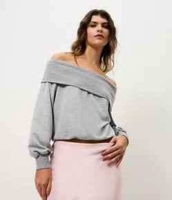 Blusa Ombro a Ombro em Moletinho com Detalhe no Decote