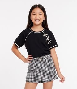 Camiseta Infantil com Laços Aplicados – Tam 5 a 14 Anos