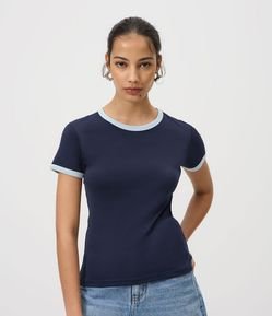 Blusa Baby Look em Algodão Peruano com Gola Contrastantes