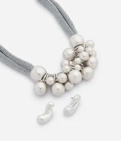 Conjunto com Colar em Malha Metálica e Brincos de Esferas