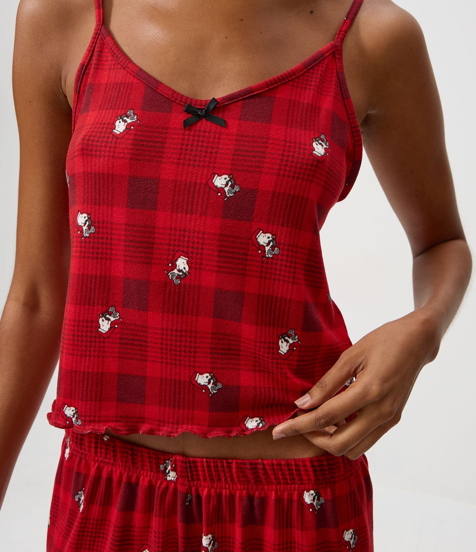 Pijama Short Doll em Tricô Xadrez com Estampa Snoopy Vermelho 3