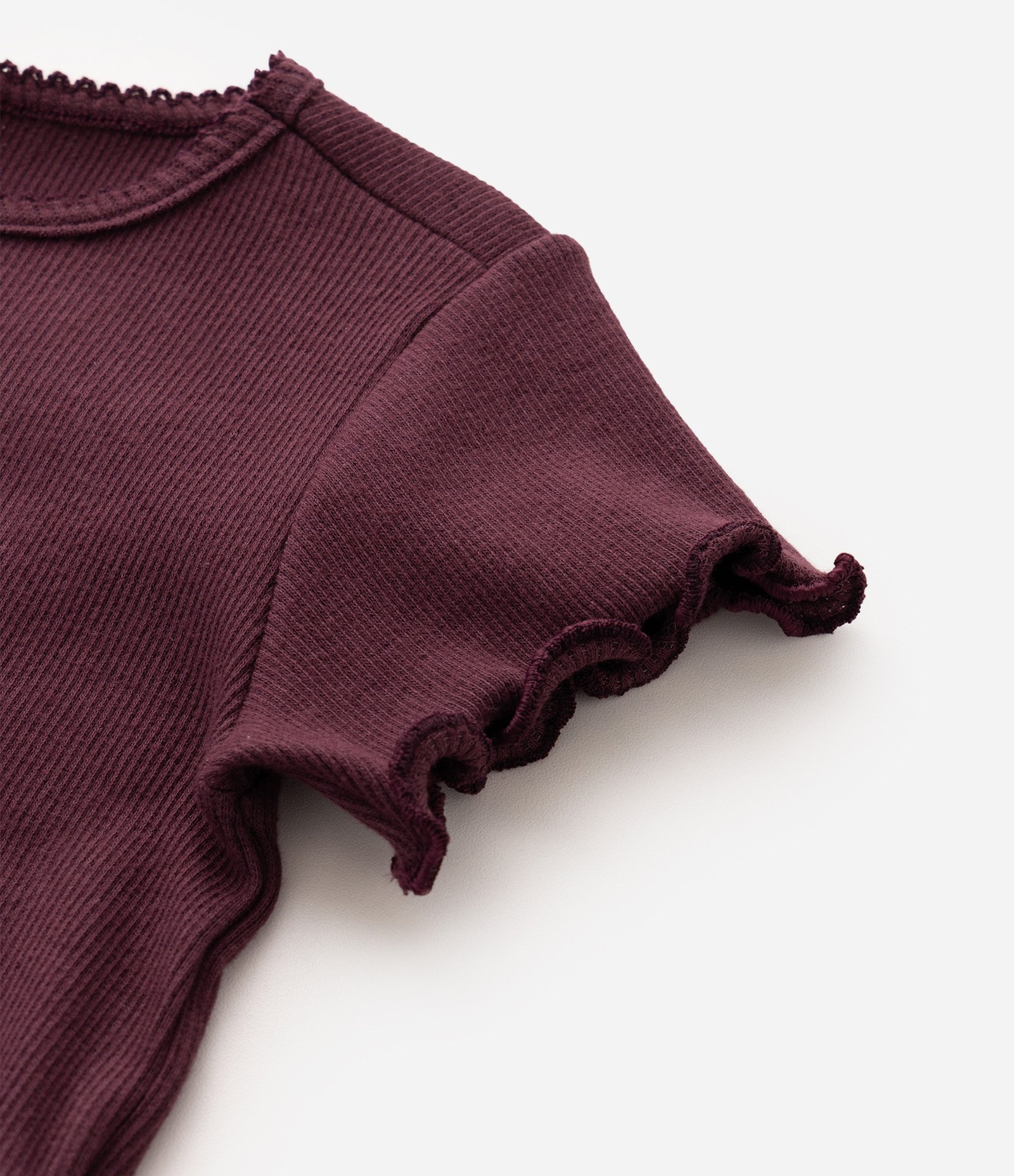Camiseta Slim Infantil em Ribana com Bordado de Flor - Tam 1 a 6 Anos Bordô 3