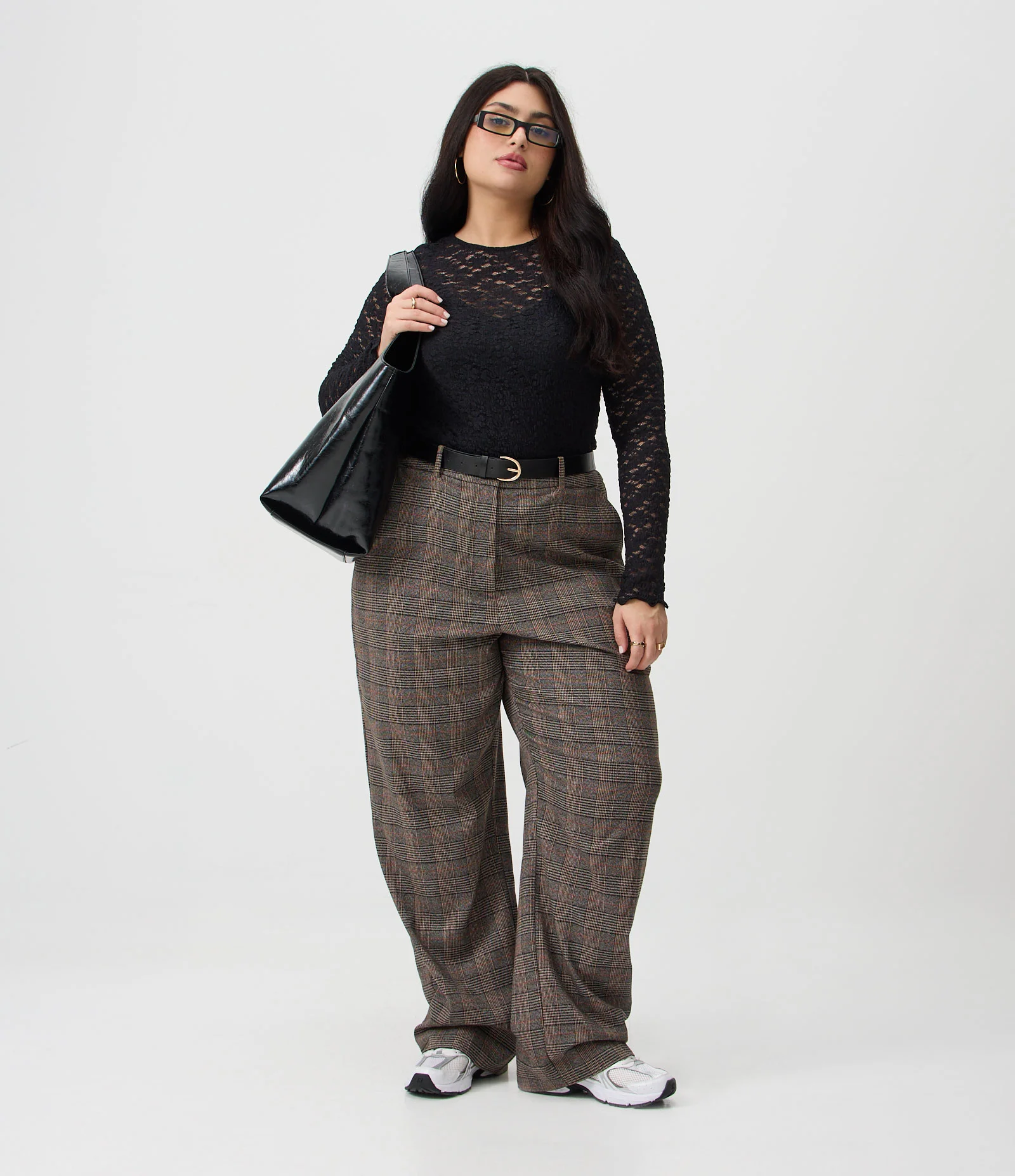 Blusa de Renda Floral Manga Longa Curve & Plus Size Preto 2