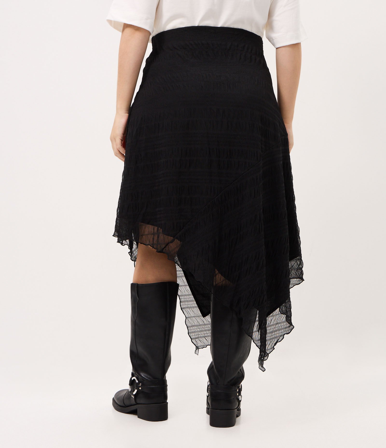 Saia Midi em Tule Texturizado Assimétrica Curve & Plus Size Preto 5