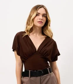 Blusa em Microfibra com Decote V e Manga Morcego