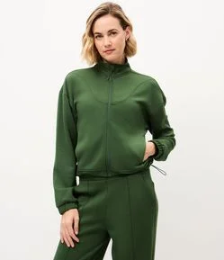Jaqueta Esportiva em Viscose com Gola Alta e Ajuste na Barra