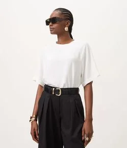 Blusa Airflow com Cava Deslocada