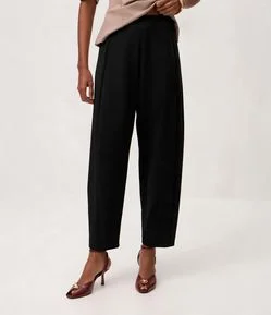 Calça Cocoon com Pregas Frontais