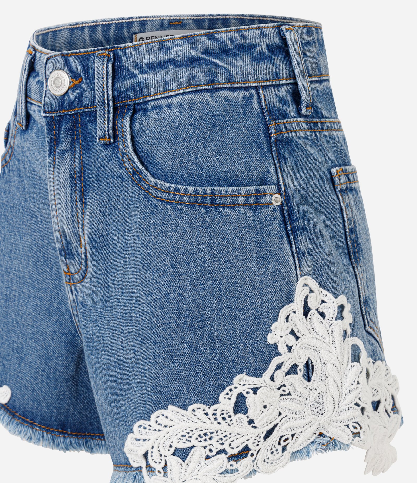 Short em Jeans com Renda Floral e Barra Desfiada Azul 6