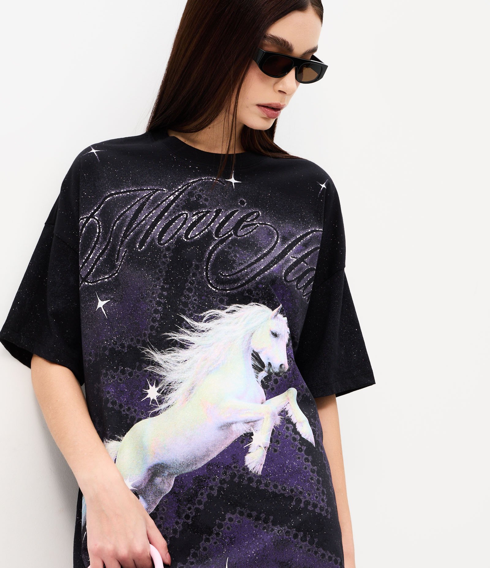 Camiseta em Algodão com Estampa de Unicórnio com Strass Preto 3