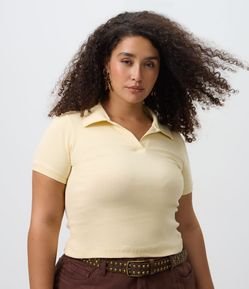 Blusa Baby Look em Ribana com Gola Polo Curve & Plus Size