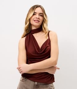 Blusa em Ribana Brilhosa com Decote Degagê e Echarpe