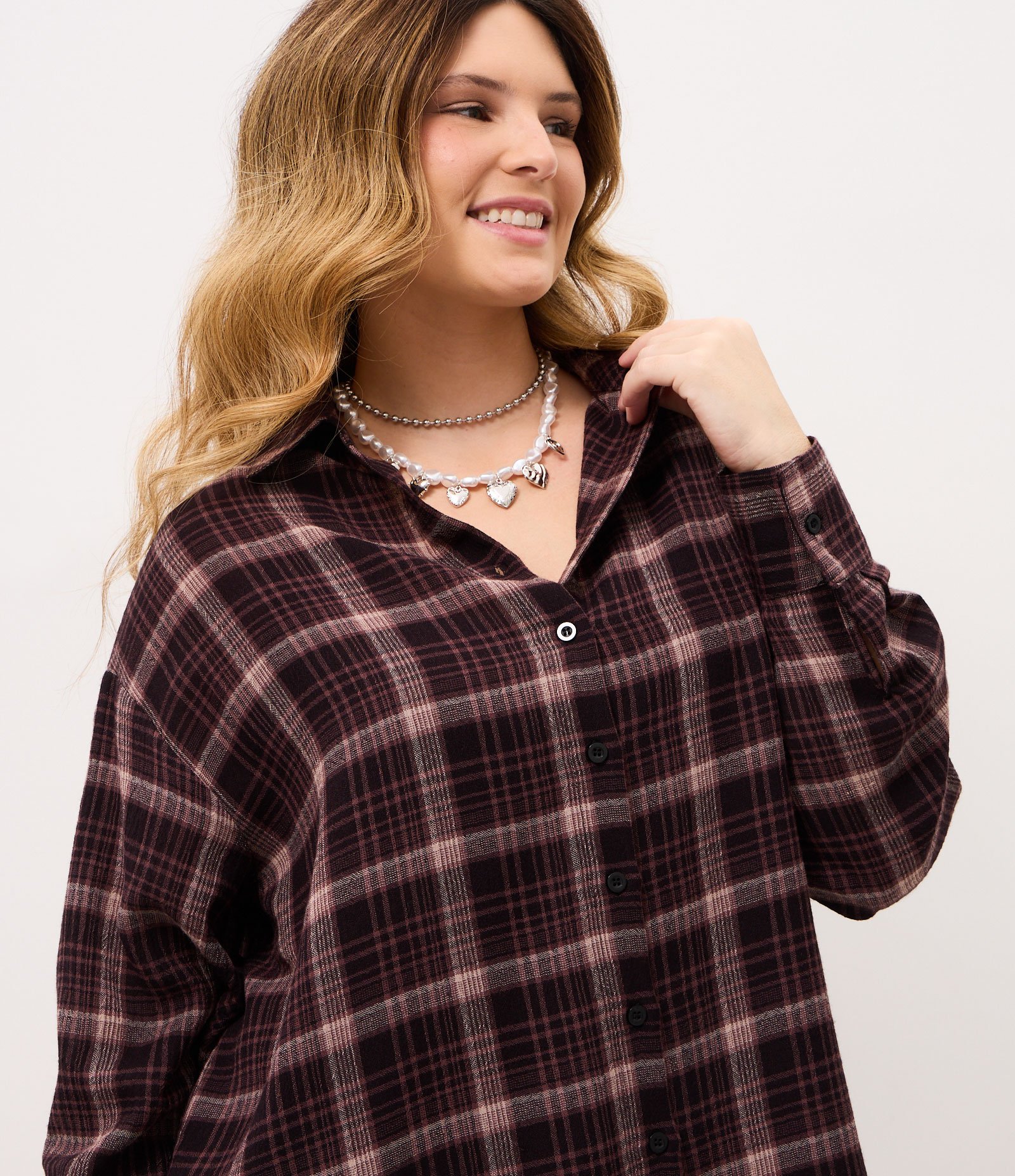 Camisa Oversized com Estampa Xadrez Curve & Plus Size Vinho 4