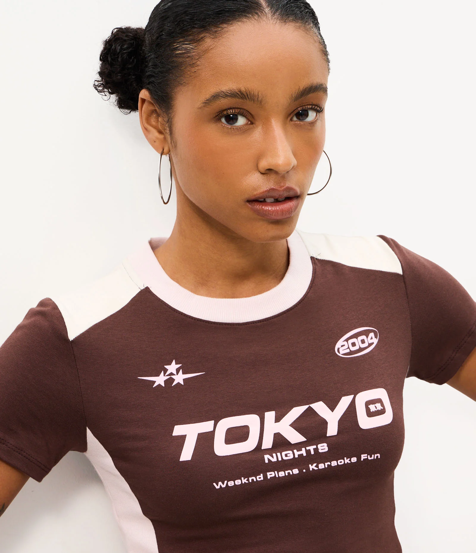 Camiseta New Tshirt em Algodão com Lettering Tokyo Nights Marrom 1