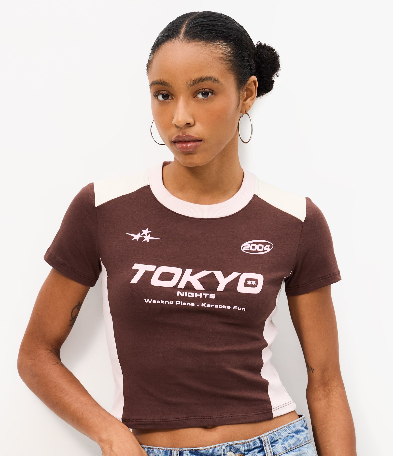 Camiseta New Tshirt em Algodão com Lettering Tokyo Nights Marrom 3