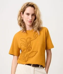 Blusa em Algodão com Bordado Floral Aplicado