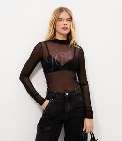 Blusa Manga Longa em Tule com Aplicação Brilhosa em Lettering Love