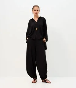Calça Ampla com Barra Afunilada
