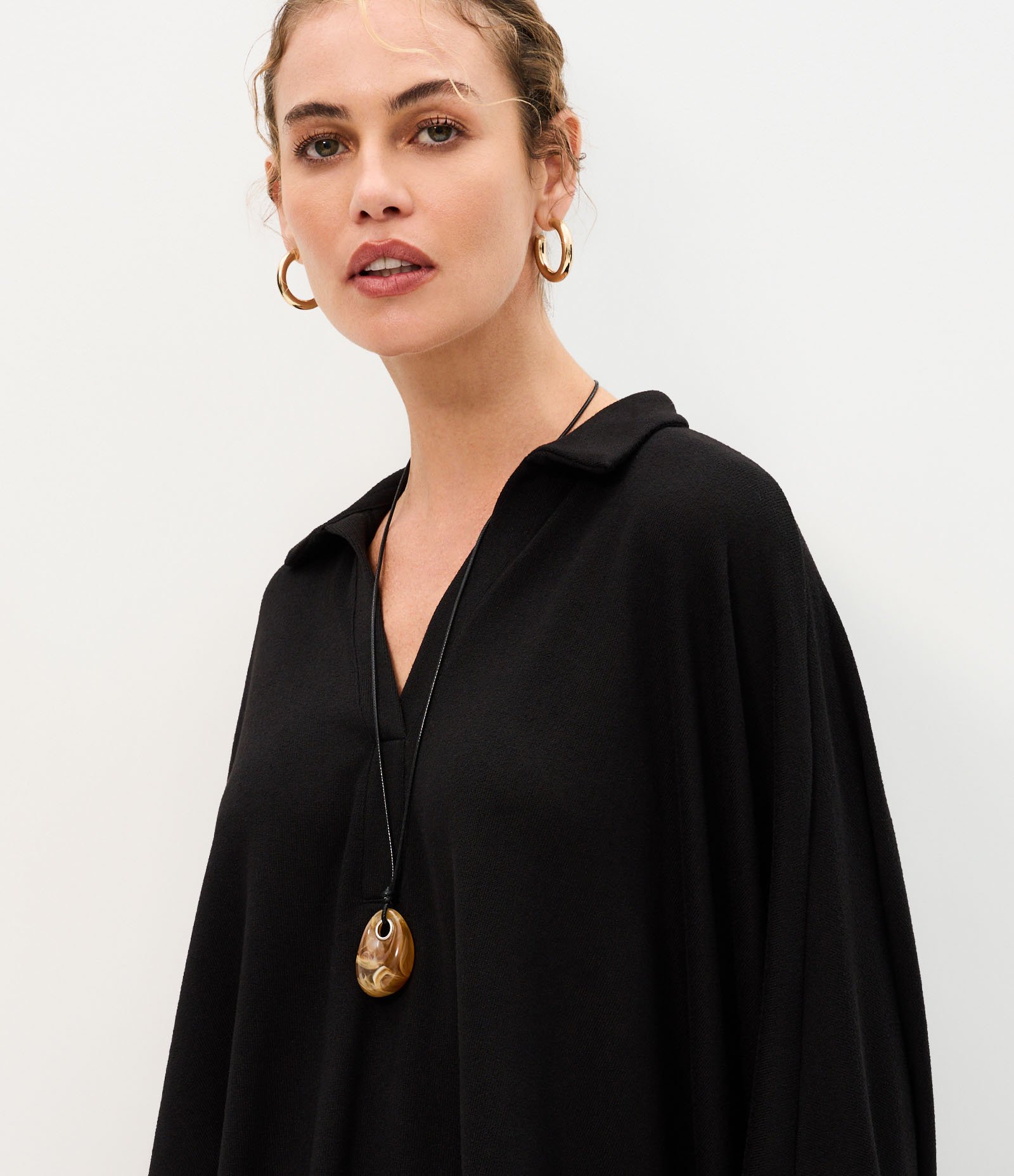 Blusa em Tricô com Gola Polo e Mangas Amplas Preto 3