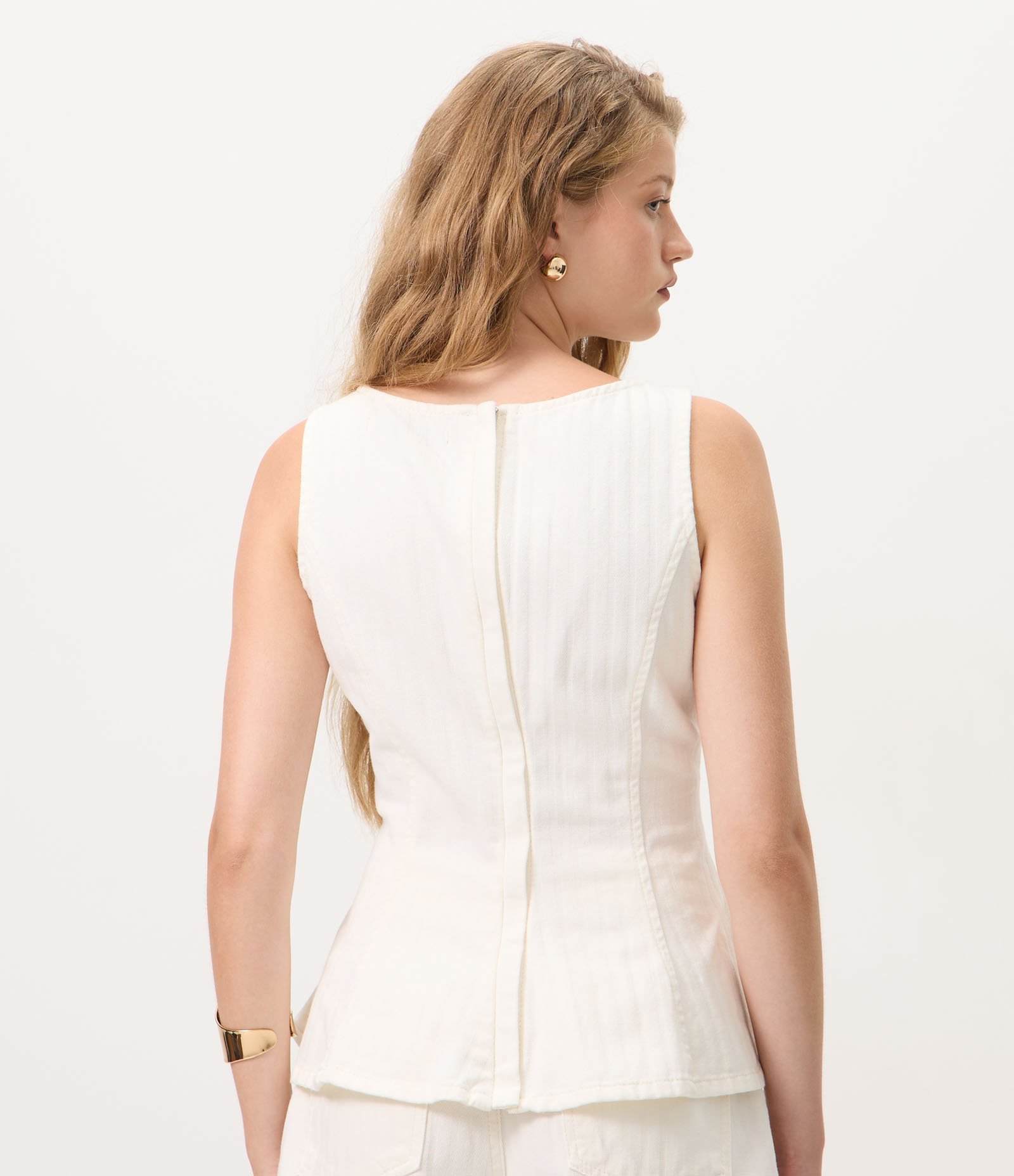 Blusa Peplum em Sarja com Decote Redondo Branco 4