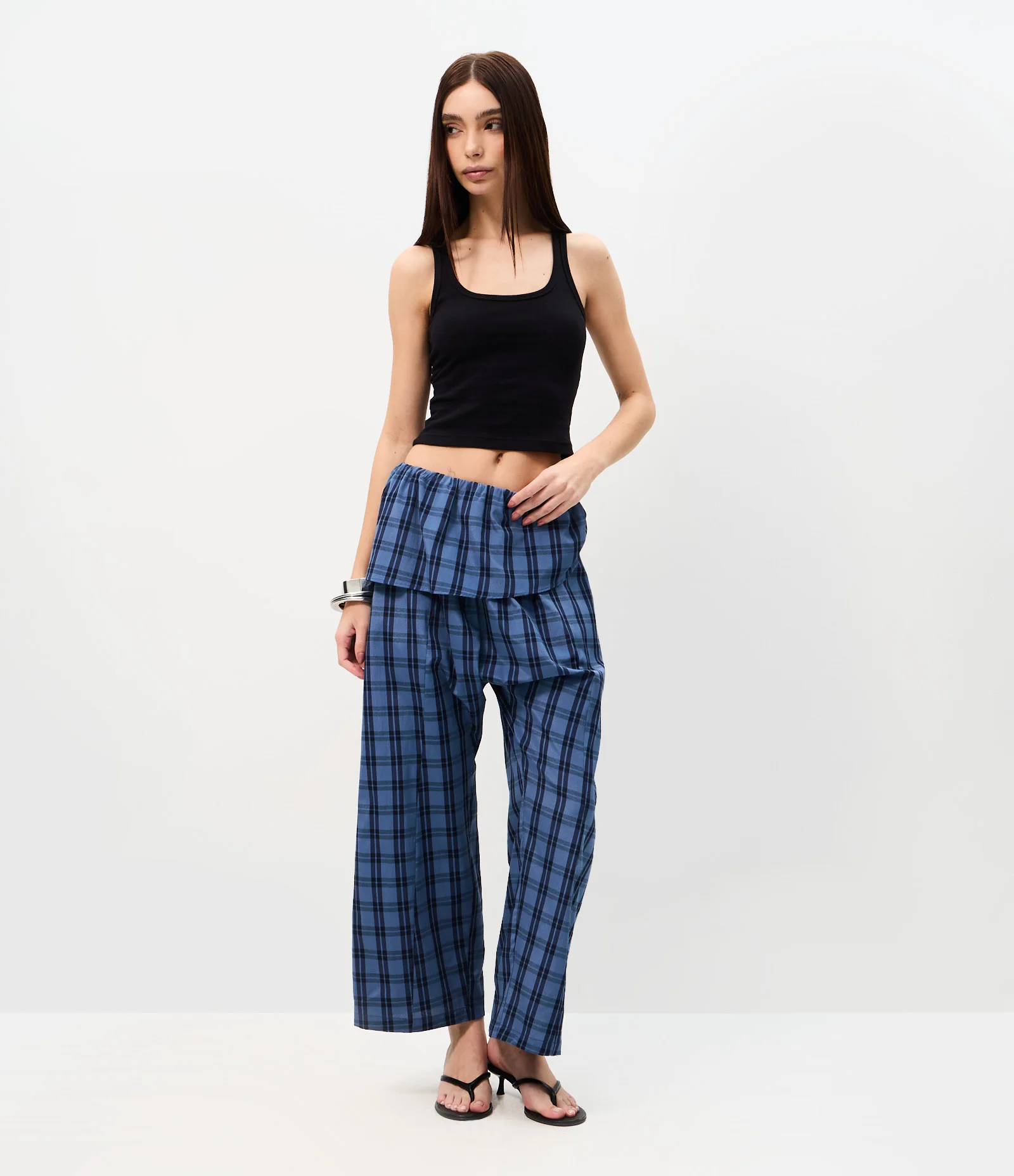 Calça Saruel Xadrez com Sobreposição Frontal Azul 1
