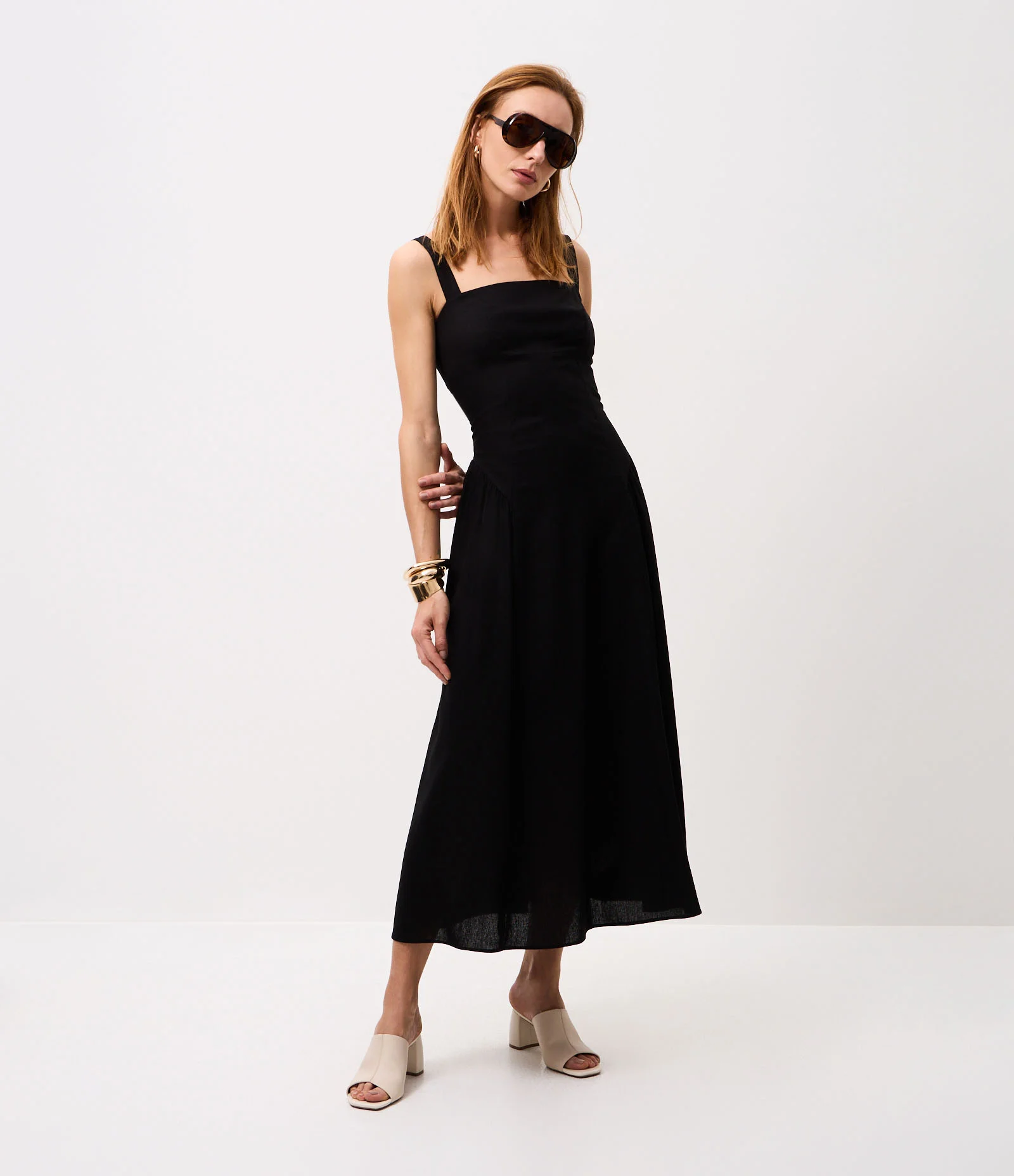 Vestido Longo em Viscolinho com Alças Larga Preto 2