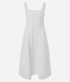 Vestido em Tricoline com Decote Quadrado e Recortes Laterais