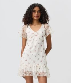 Vestido Curto em Renda Floral com Costas Decotadas