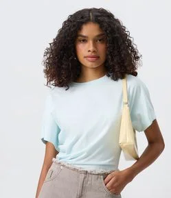 Blusa Baby Look em Meia Malha com Drapeado Lateral