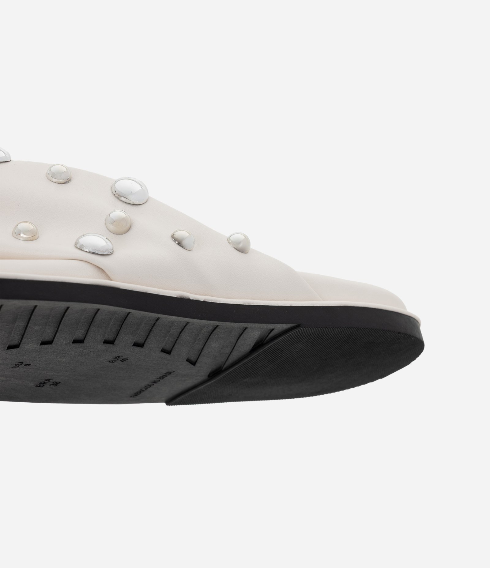 Rasteira de Dedo em PU com Tachas Decorativas Off White 5