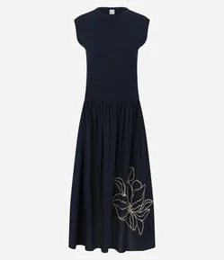 Vestido Midi em Ribana com Bordado Floral