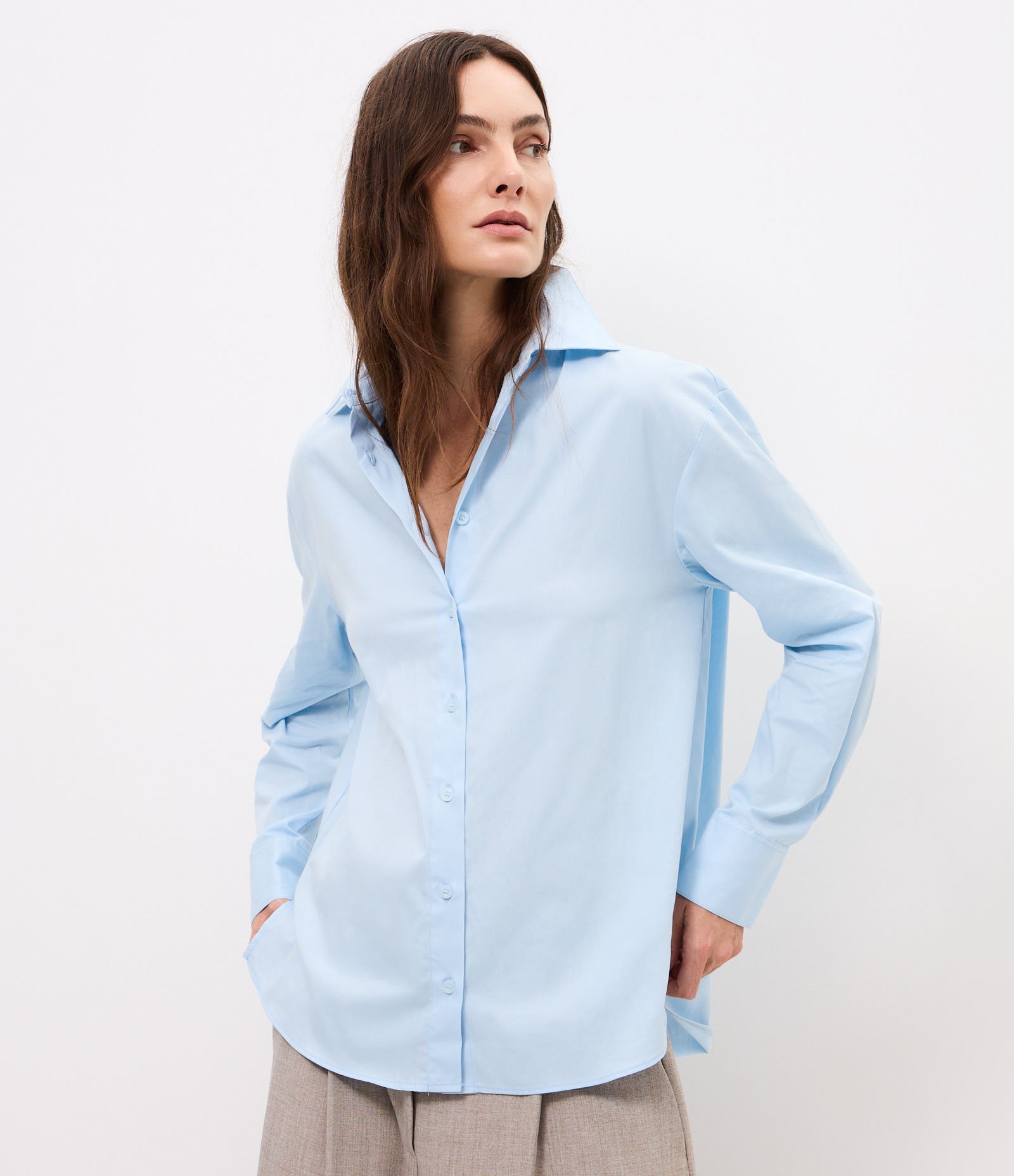 Camisa Comfort em Tricoline com Prega nas Costas Azul 3