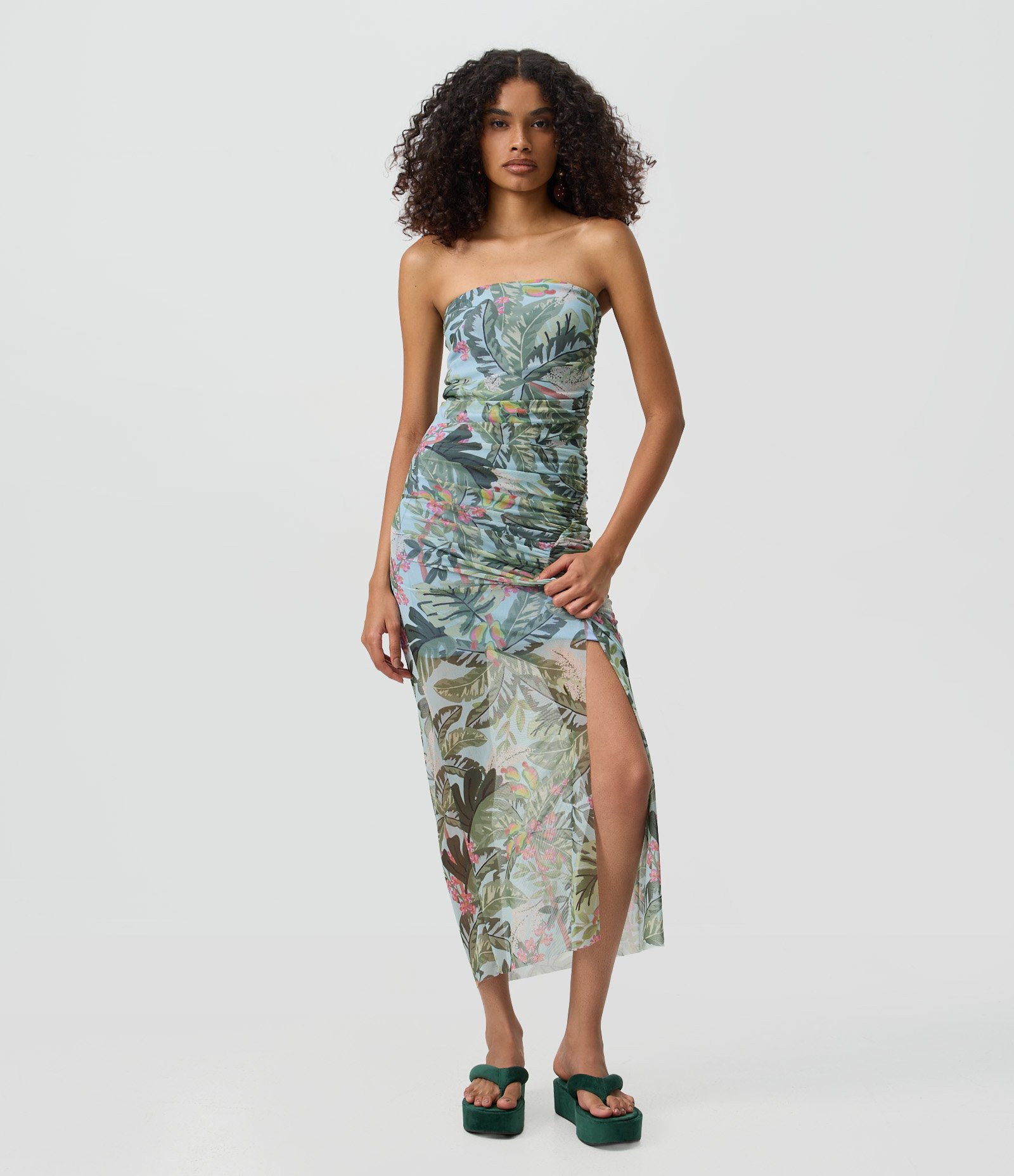 Vestido Tomara que Caia Midi em Tule Estampado com Drapeados Laterais Azul 1
