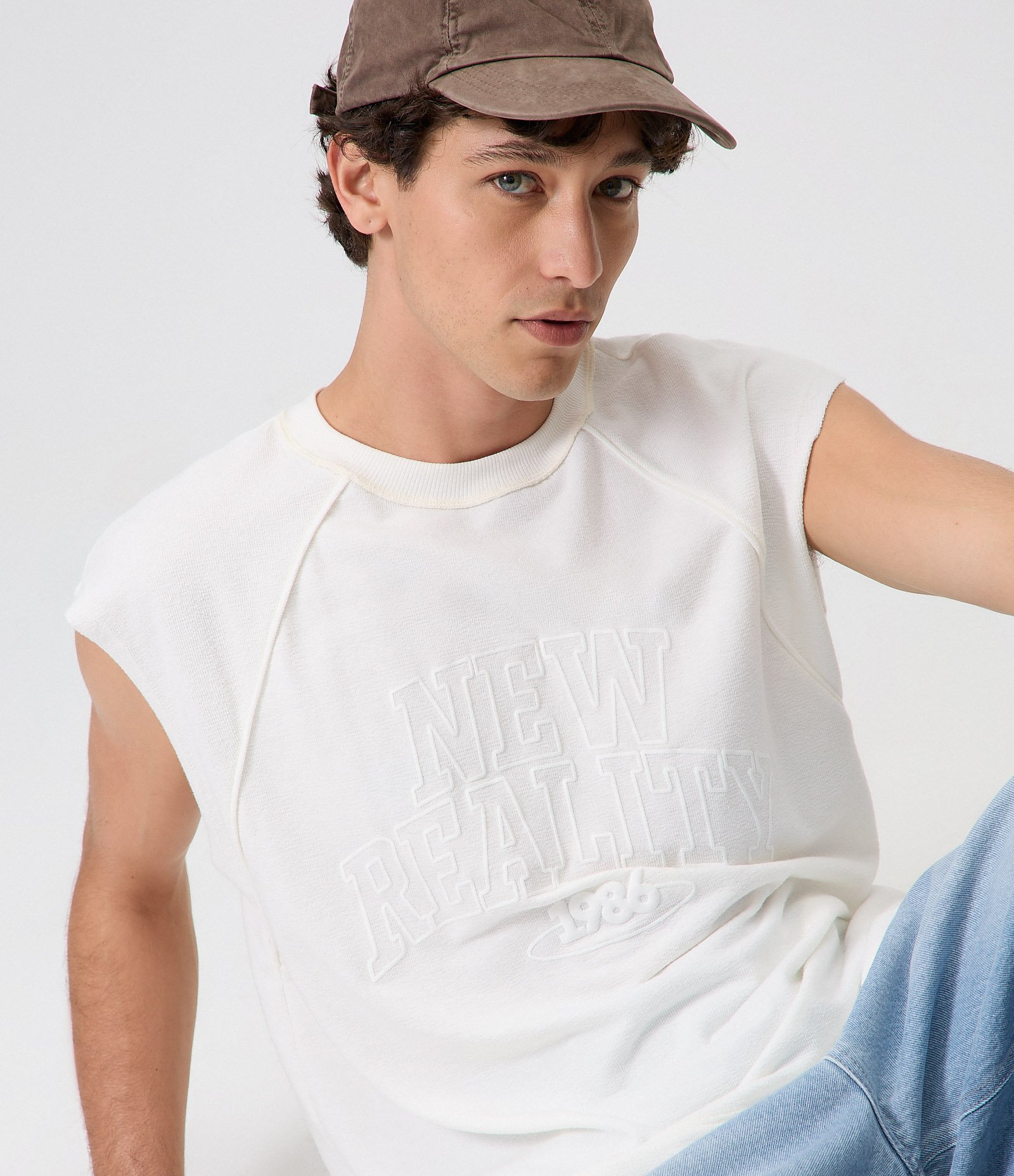Regata Boxy Texturizada com Relevo Branco 1