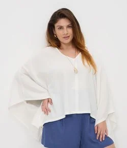 Blusa Kimono em Viscolinho com Gola V Curve & Plus Size