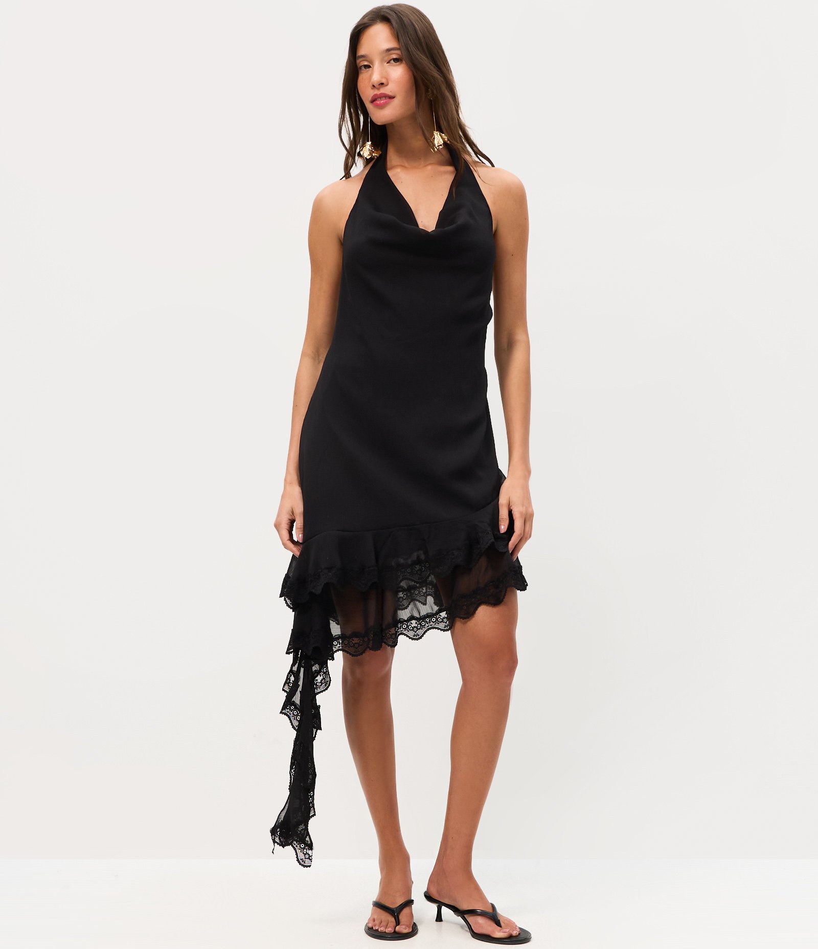 Vestido Curto com Decote Degagê e Barra Assimétrica com Renda Preto 2