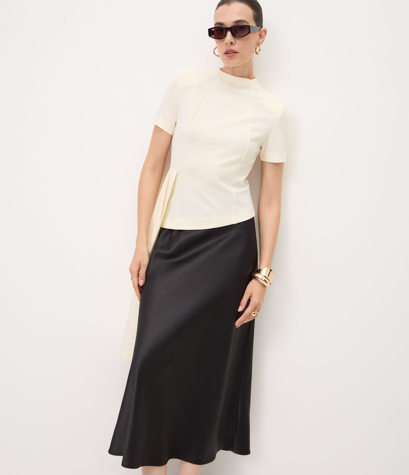 Saia Midi Slip Acetinada Preto 2