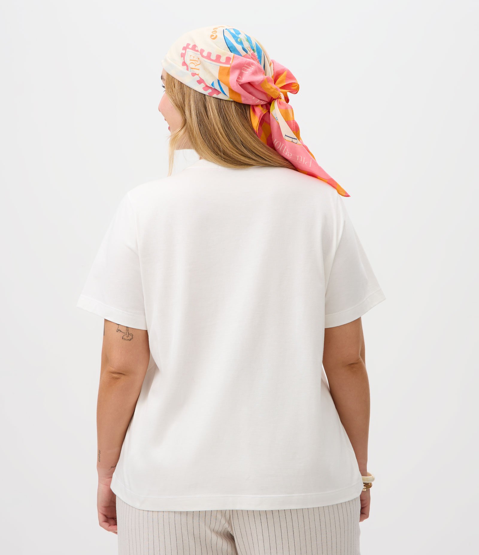 Blusa Regular em Algodão com Estampa de Selos e Paetês Curve & Plus Size Branco 5