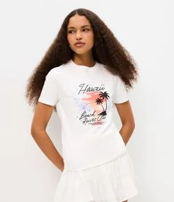 Camiseta em Algodão com Estampa Hawaii com Aplicação