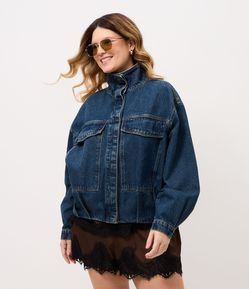 Jaqueta Jeans com Gola Alta e Bolsos Curve & Plus Size