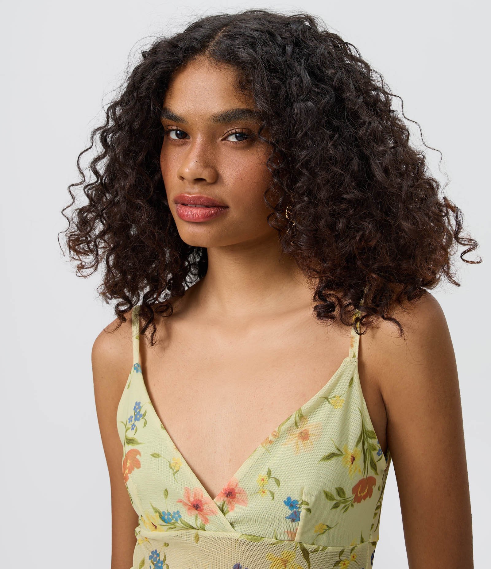 Blusa Peplum Floral em Tule com Decote Transpassado em V Amarelo 3