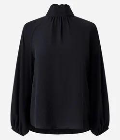 Blusa Bata em Crepe com Gola Laço