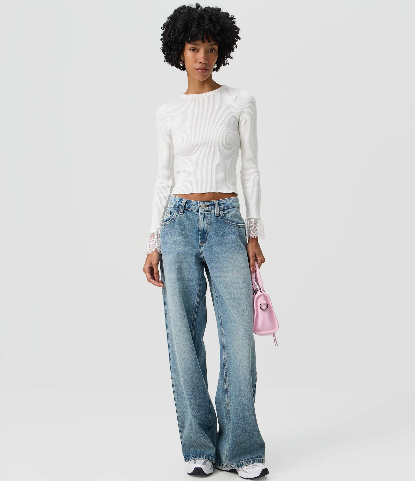 Blusa em Tricô Canelado com Punhos em Renda Branco 2