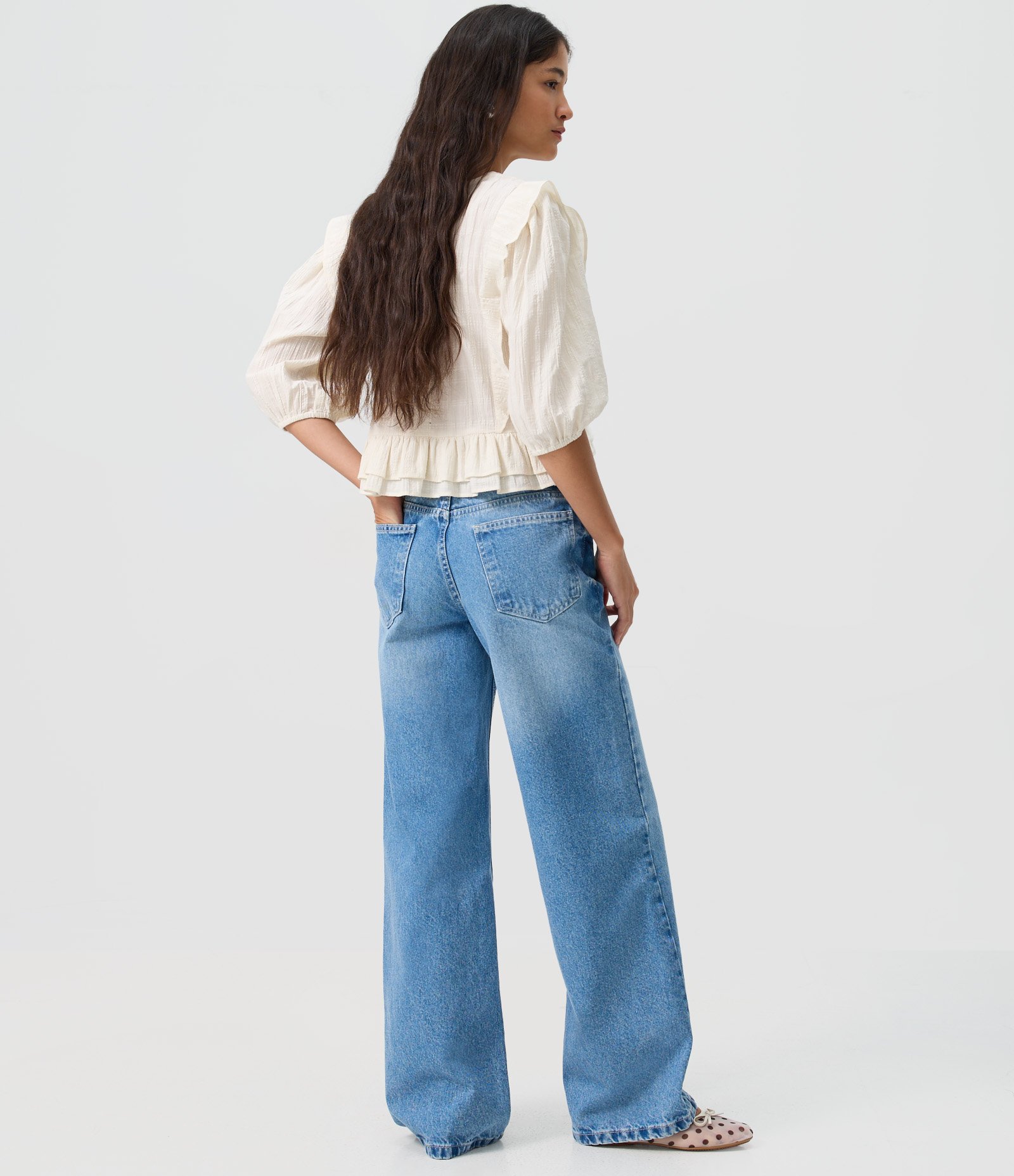 Calça Wide Leg em Jeans Premium com Cintura Média Azul Claro 4